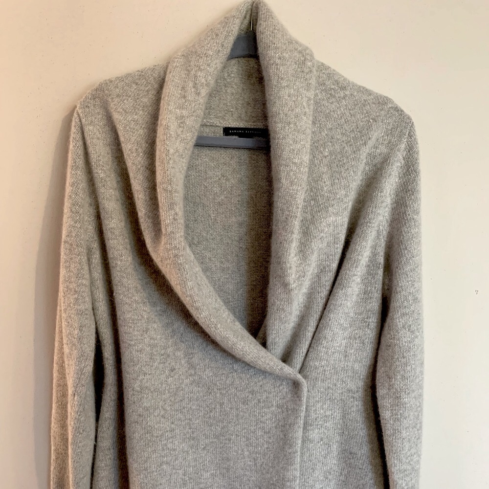 Banana Republic Angora/Lambswool Heather Grey wrap cardigan never worn